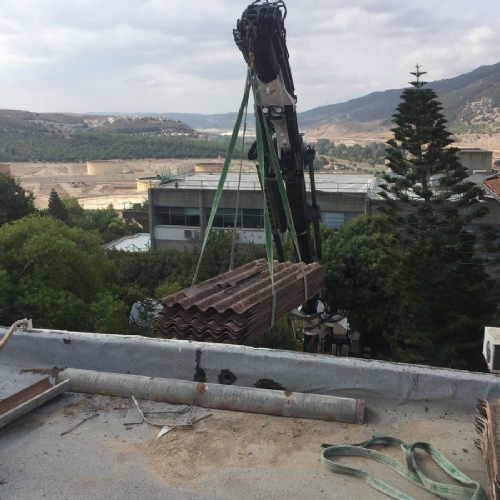 פינוי האסבסט עם מנוף